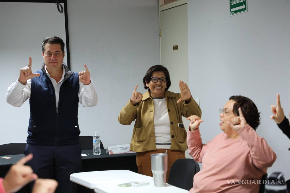 $!Autoridades estatales y la directiva de la Fundación acompañaron la jornada de capacitación en la búsqueda de una atención más inclusiva.