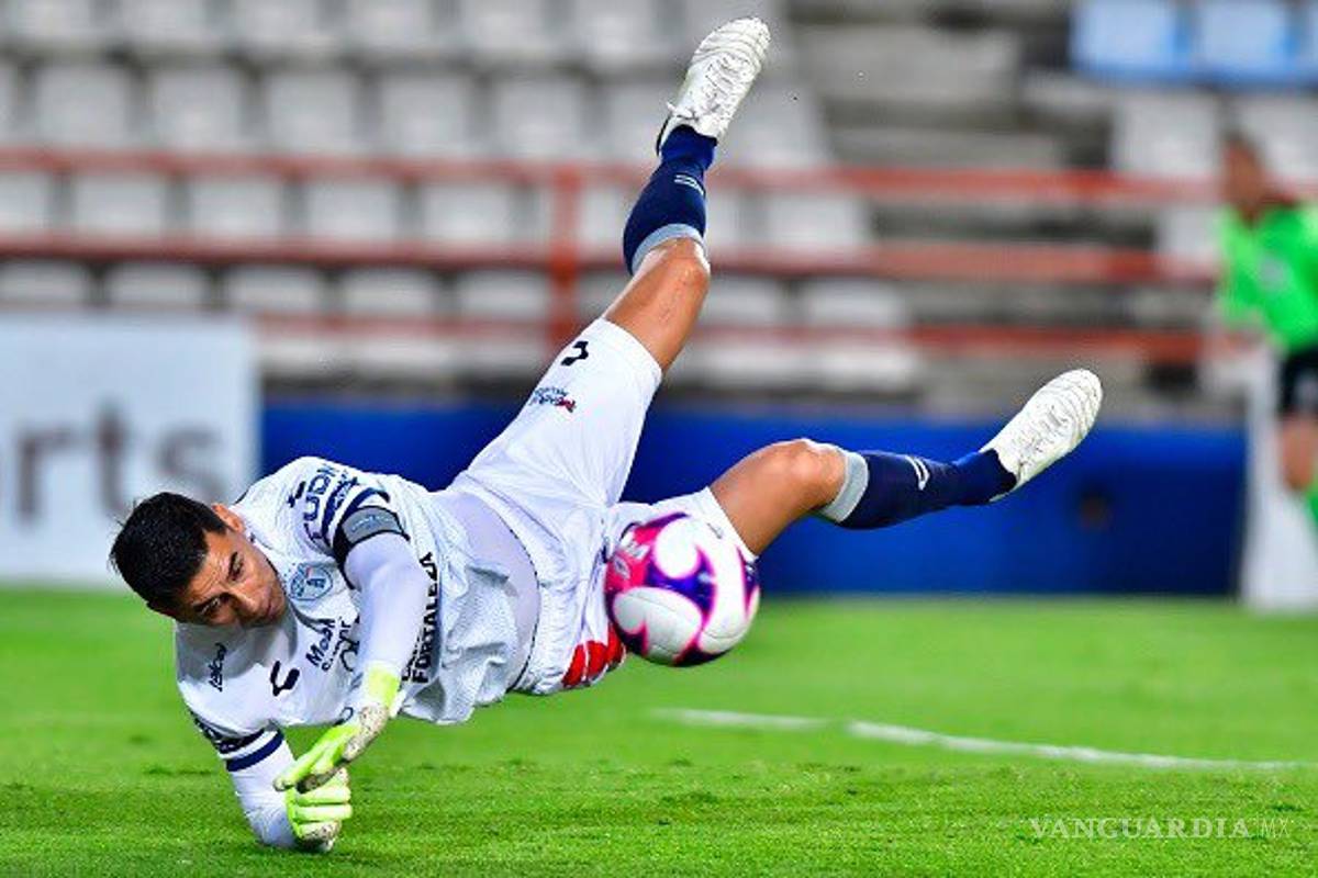 Pachuca tiene en duda dos elementos para el repechaje por COVID-19