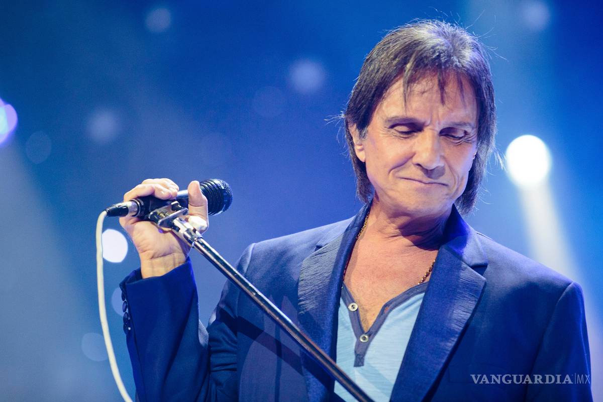 Roberto Carlos celebra 50 años cantando en español