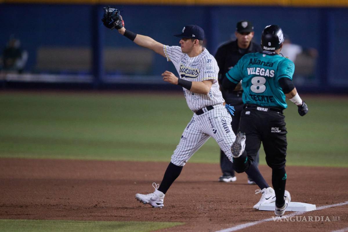$!La Nave Verde intentó acelerar a fondo para recuperarse pero no lo pudieron conseguir ante el buen trabajo de los Sultanes de Monterrey.