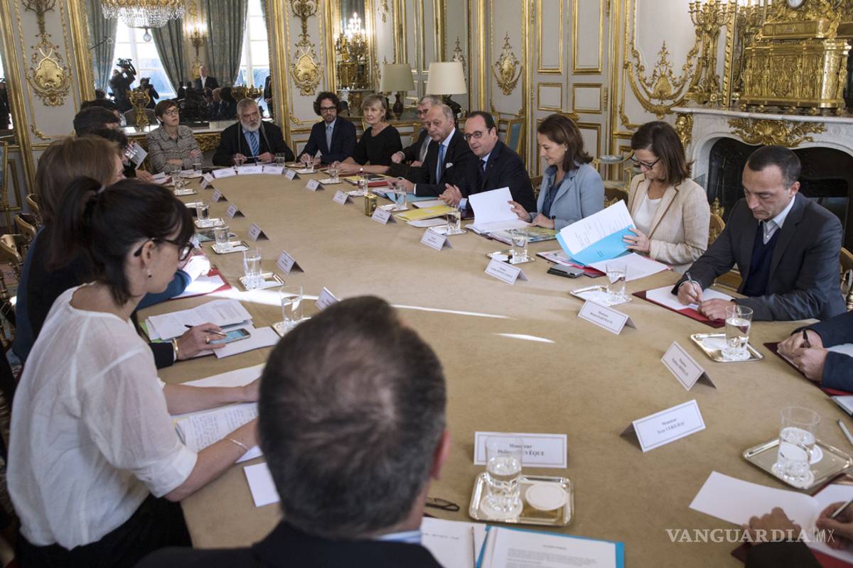 Hollande recibe a ONG ambientalistas en vísperas de la COP21