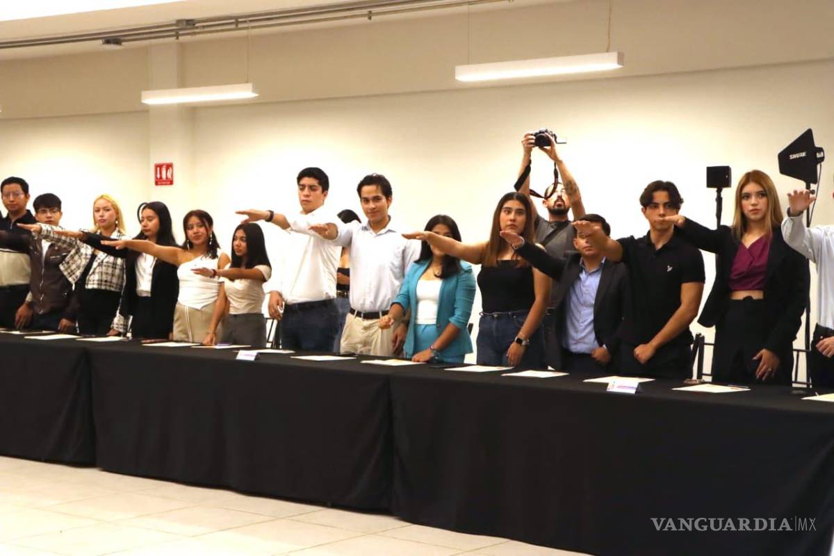 $!El alcalde Javier Díaz González tomó protesta a los 50 integrantes del Consejo Municipal de la Juventud 2025-2027.
