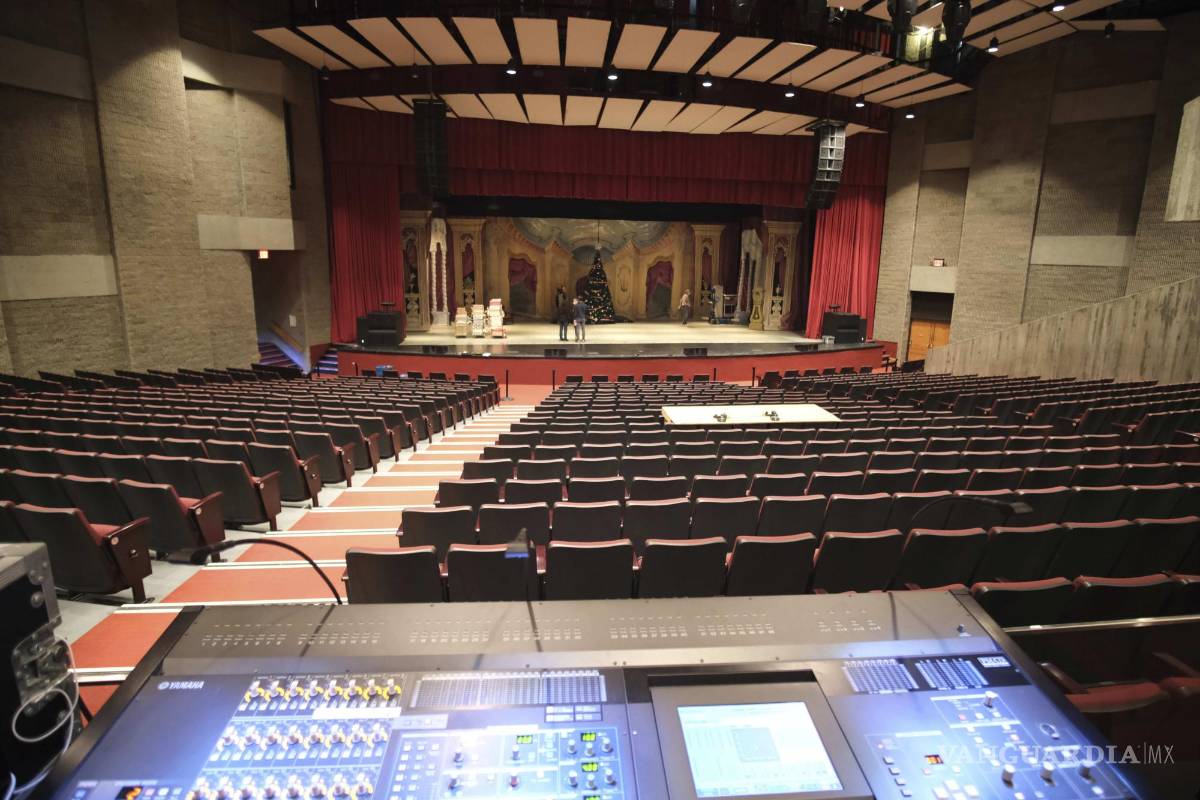 $!El interior del teatro del Lehman Center for the Performing Arts en el Bronx, Nueva York. AP/Isaac Arias
