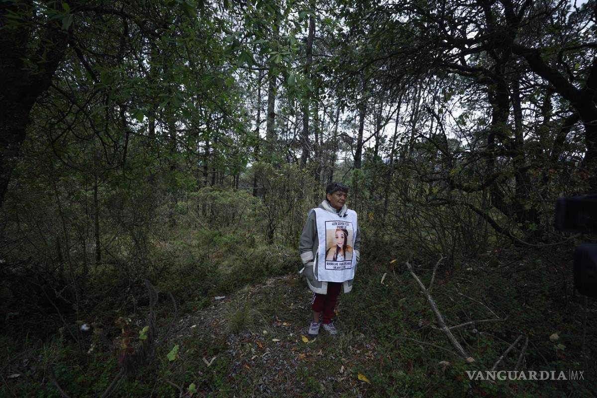 $!María del Carmen Volante, madre de la joven desaparecida Guadalupe Pamela Gallardo, lideró una jornada de búsqueda en el Ajusco en Ciudad de México.