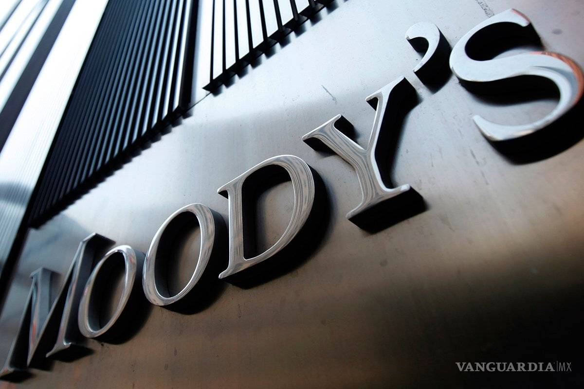Eliminar comisiones afectará crédito de la banca: Moody’s