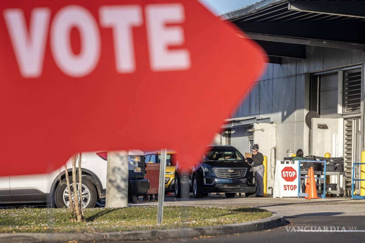 Son falsos los videos sobre fraude electoral, asegura FBI