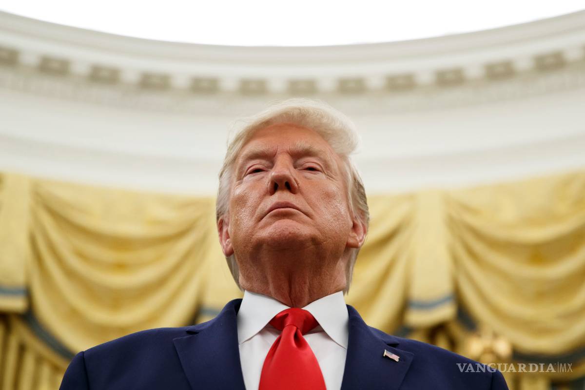 $!Trump insiste en que el informante del caso de Ucrania dé la cara