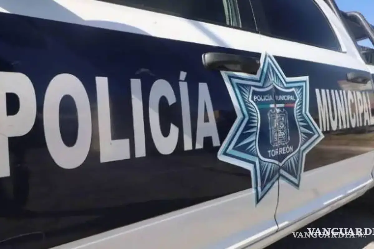 Reportan a hombre con esquizofrenia atado en su domicilio en Monclova; policía interviene