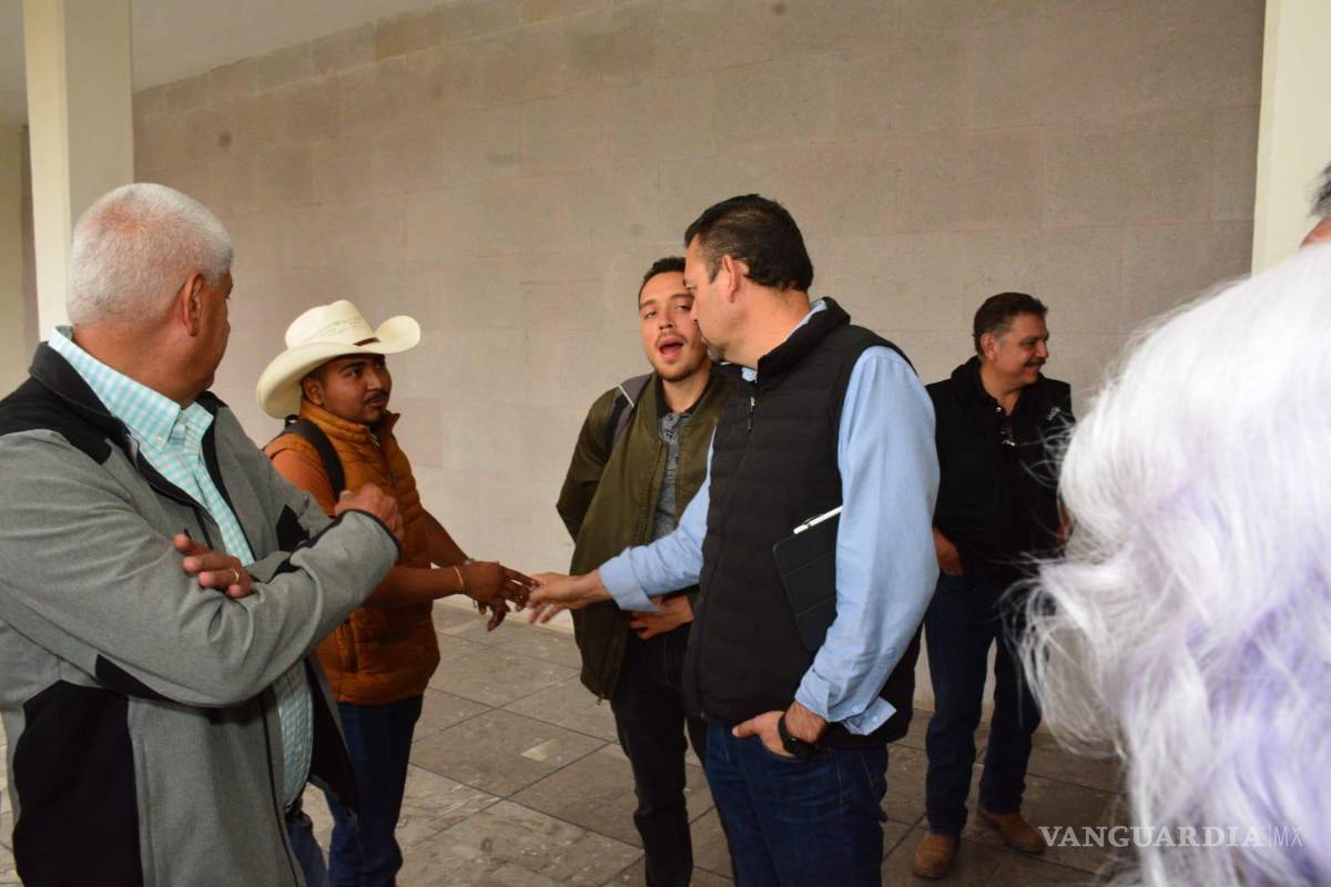 $!El rector electo, José Antonio González Fuentes, convivió con estudiantes y miembros de la comunidad universitaria tras darse a conocer los resultados.