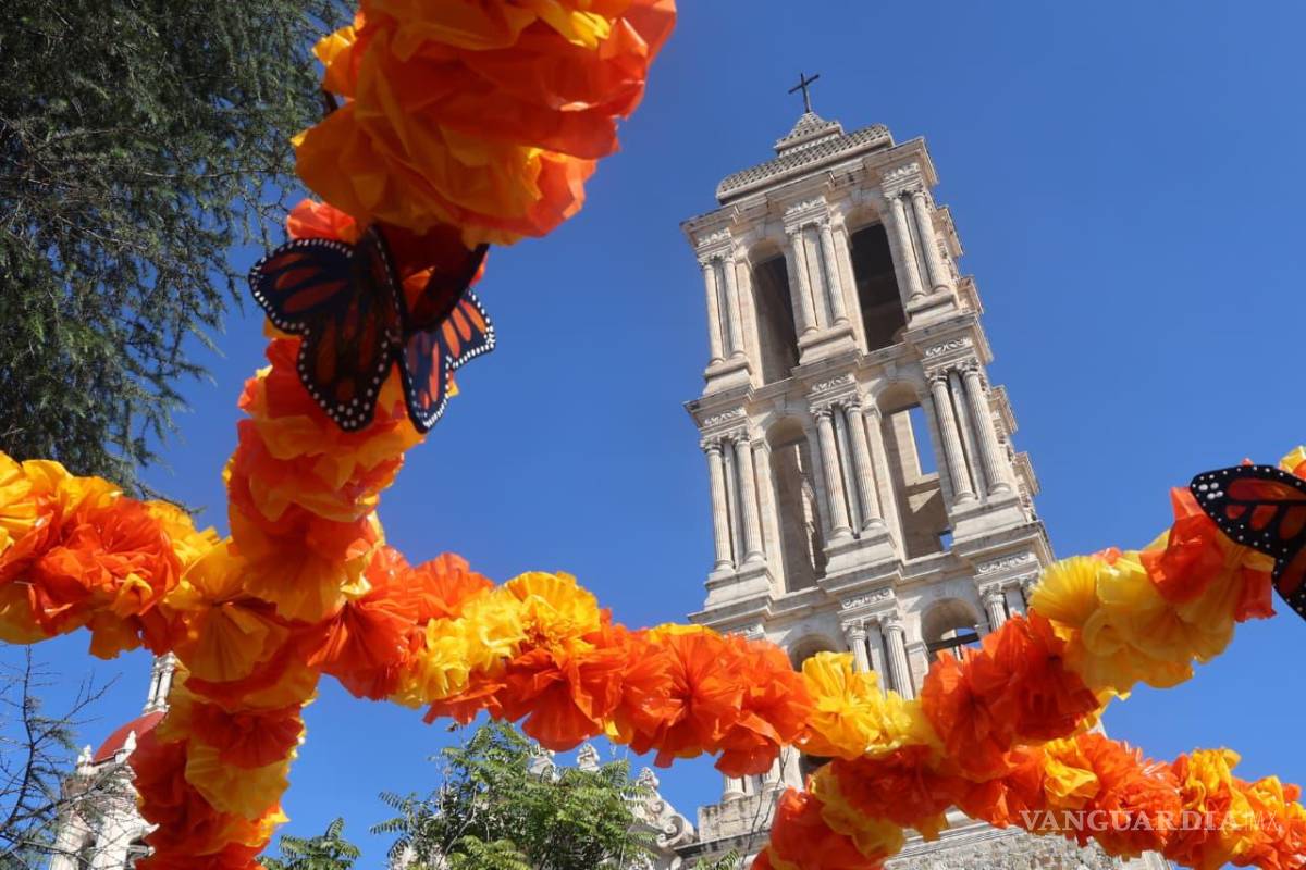 $!Altares, catrinas y calaveras integran la oferta visual del Festival Ánimas del Desierto 2026, que lleva las expresiones del Día de Muertos a plazas, museos y espacios públicos de Saltillo.