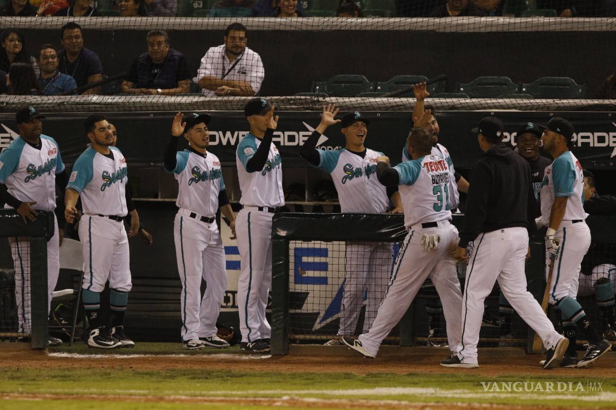 Saraperos hunde el barco de los Piratas