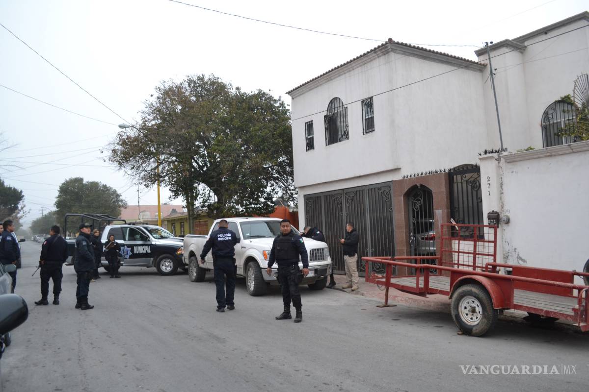 Amenaza a expareja con arma de fuego y evade persecución policiaca, en Saltillo