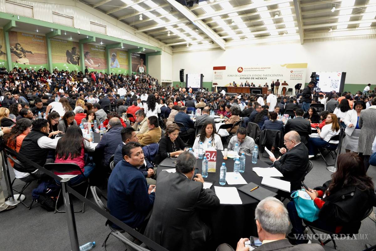 $!Gobierno Federal manejará nómina de los maestros para evitar corrupción: AMLO