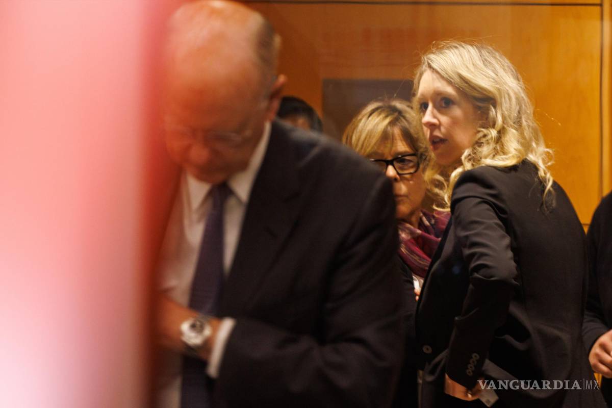 $!Holmes fue hallada culpable en enero pasado de cuatro cargos de fraude a los inversores de Theranos.