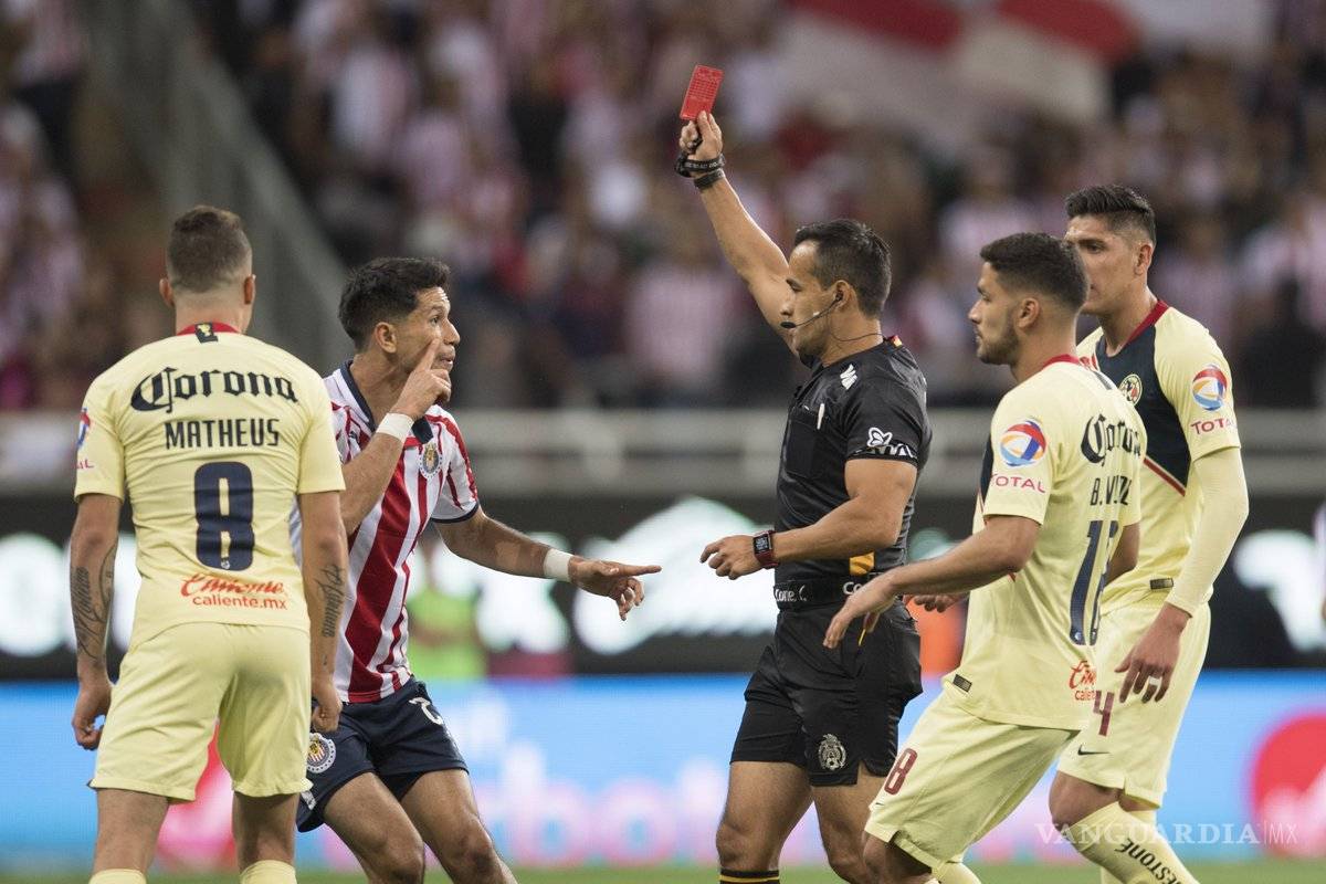 $!Bajo el grito unísono de 'Fuera Cardozo', las Chivas vuelven a perder contra el América