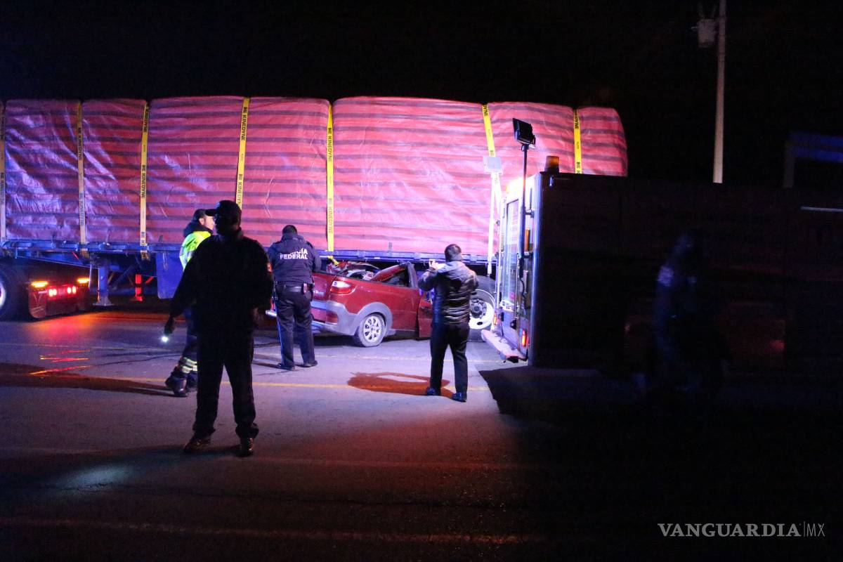 En Coahuila sigue prófugo el trailero que causó el accidente y la muerte de tres jóvenes trabajadores