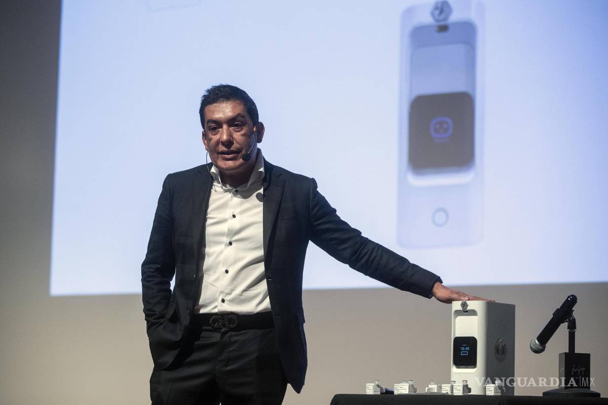 $!El presidente y fundador del Instituto Traslacional de Singularidad Genómica (Itrasig) doctor Octavio García en la Ciudad de México (México).