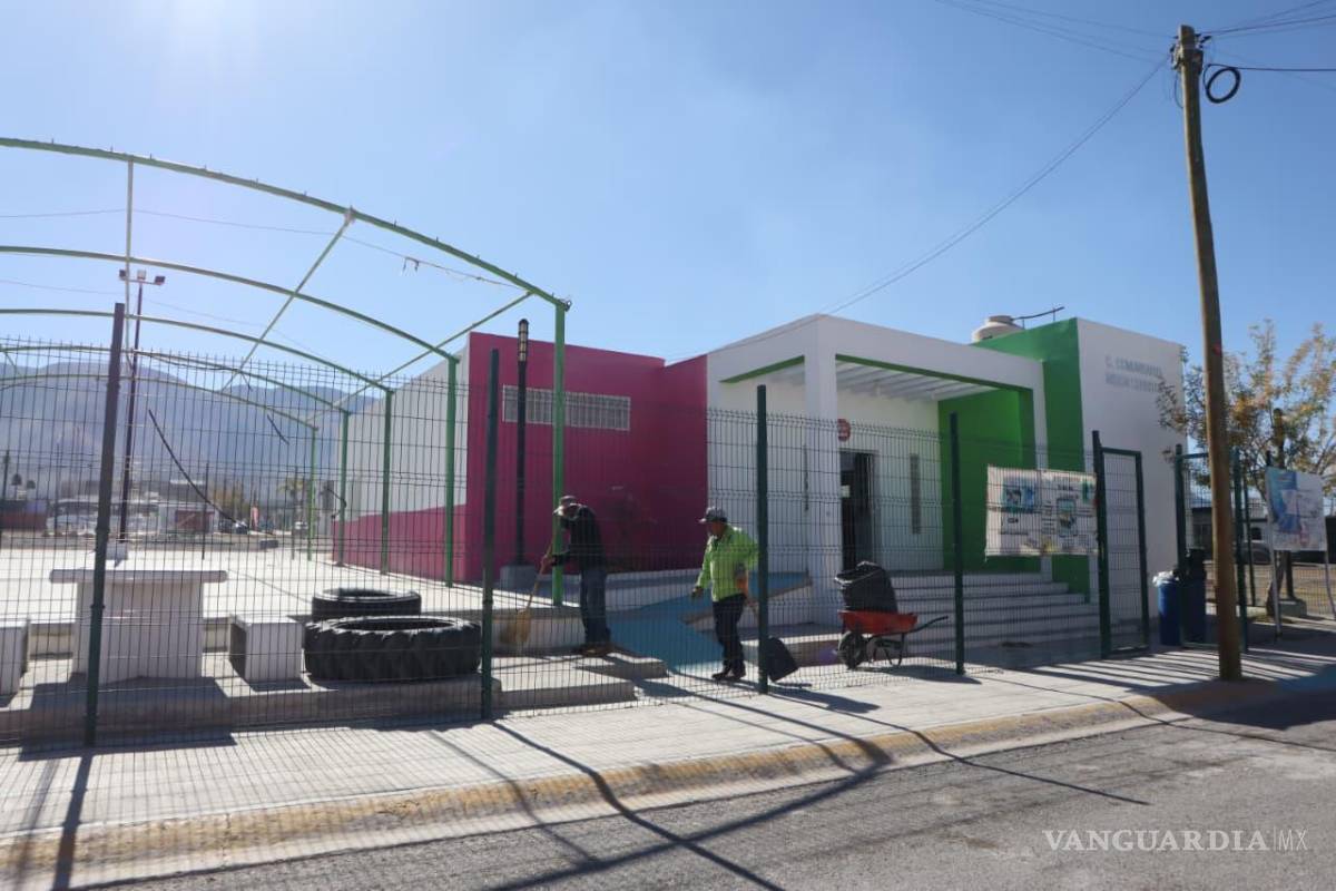 Realizan mantenimiento a plaza de Misión Cerritos en Saltillo