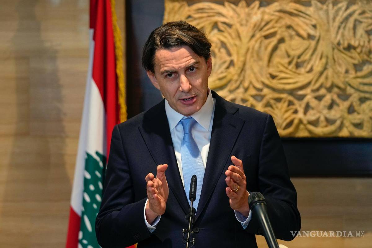 $!Amos Hochstein, asesor del Joe Biden, habla con periodistas después de su reunión con el presidente del Parlamento de Líbano, Nabih Berri, en Beirut.