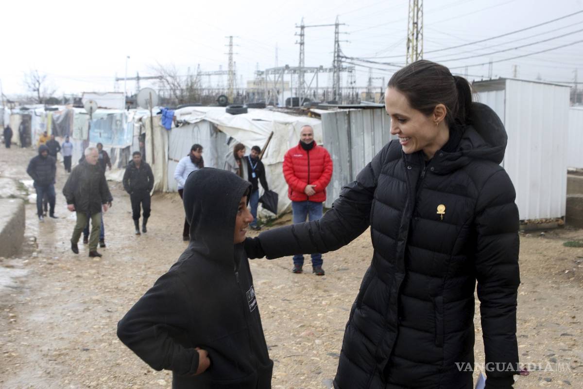 El mundo le ha fallado a los refugiados, afirma Angelina Jolie