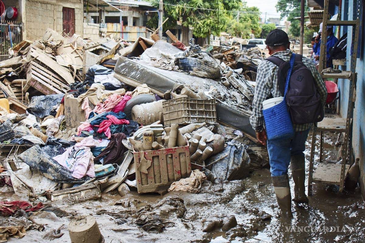 Inundaciones y reforma al amparo polarizan el debate en redes sociales