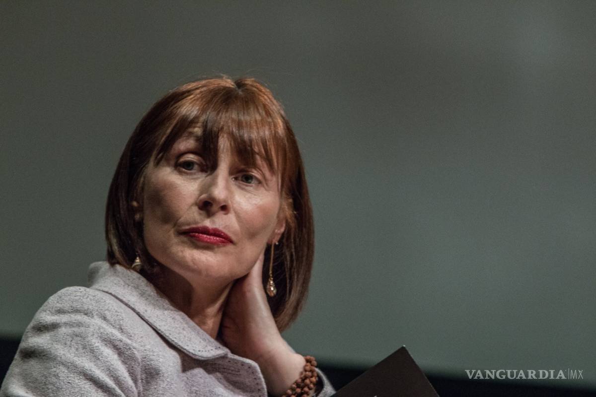 Defiende Tatiana Clouthier a AMLO de las críticas de Vargas Llosa