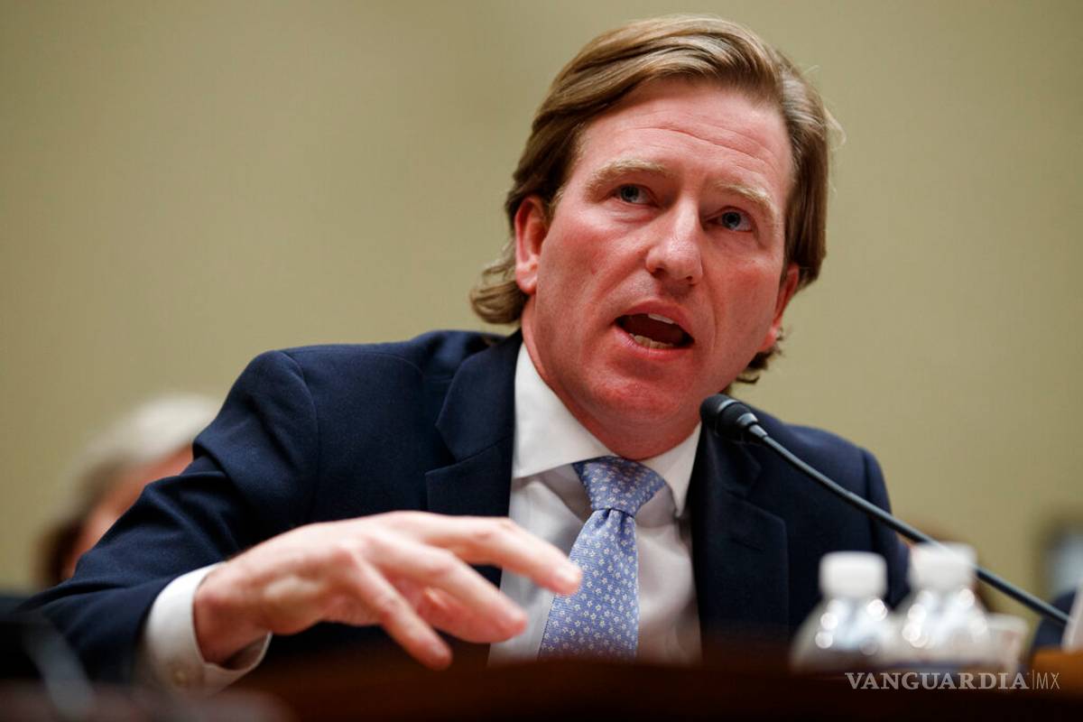 Trump despide al director de Agencia de Seguridad Electoral