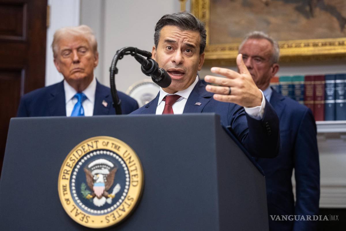 $!El comisionado de la Administración de Alimentos y Medicamentos, Marty Makary durante los anuncios sobre el autismo en La Casa Blanca, en Washington.