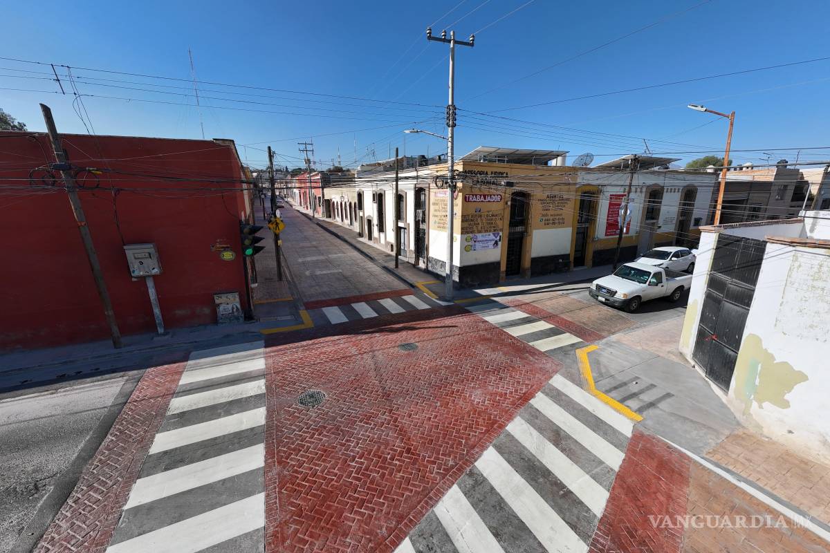 Saltillo: muestran inconformidad vecinas de calle General Cepeda por falta de agua y acabados