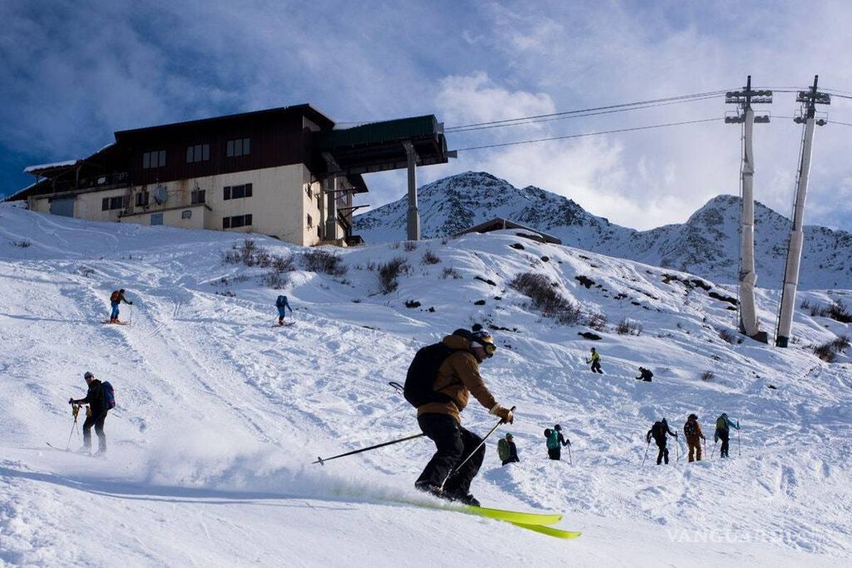 Mueren 3 esquiadores tras avalancha en Austria