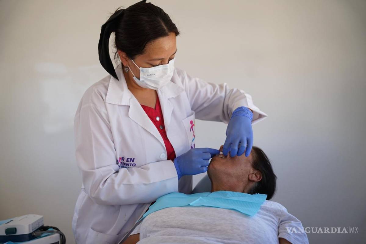 $!Habitantes de Las Hormigas y Chapula recibieron consultas, atención dental y diversos apoyos para el cuidado de su salud.