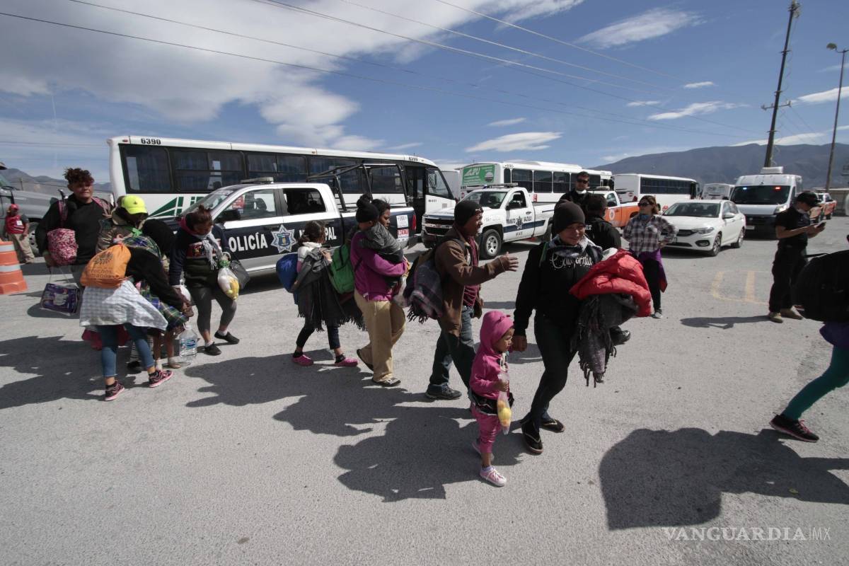 $!En busca de oportunidades, pasan por Saltillo más de mil 300 migrantes