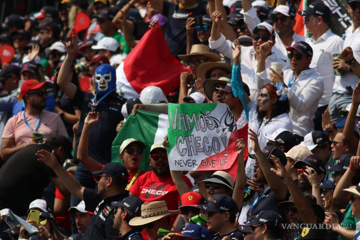 $!La afición mexicana se volcó a apoyar a Sergio Checo Pérez en la segunda práctica de la jornada en Autódromo Hermanos Rodríguez.
