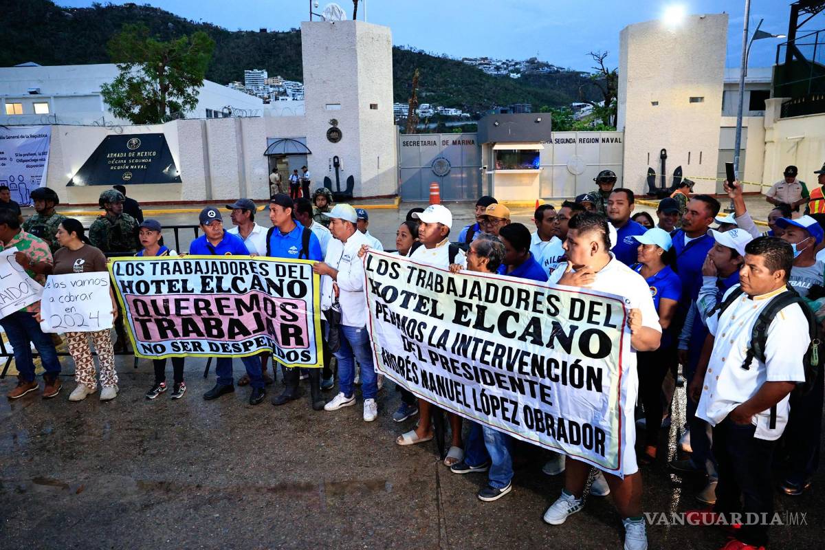 $!‘No nos hacen caso’; reciben damnificados a AMLO con protesta en Acapulco