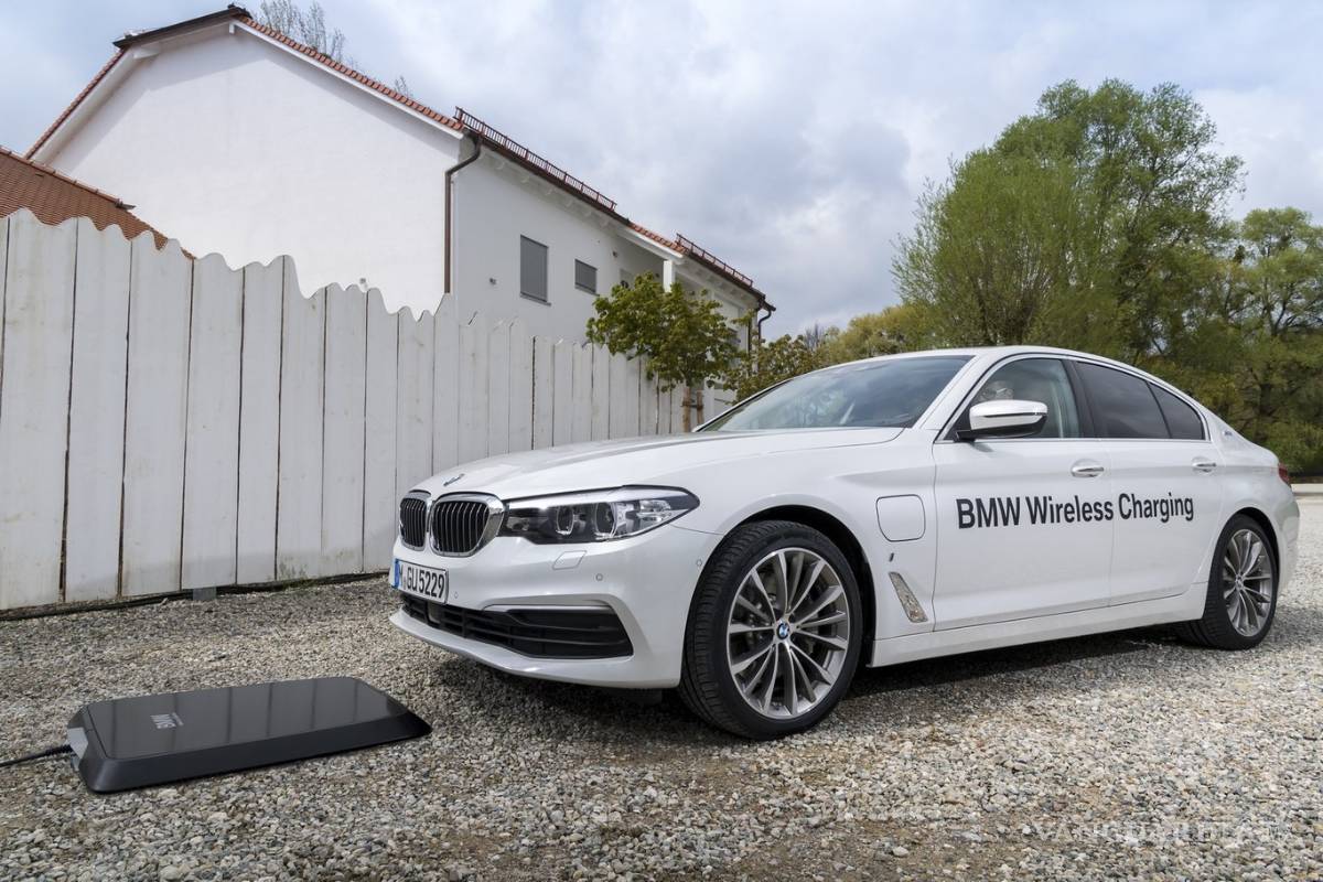 BMW estrenará la carga inalámbrica este verano, para el 530e iPerformance