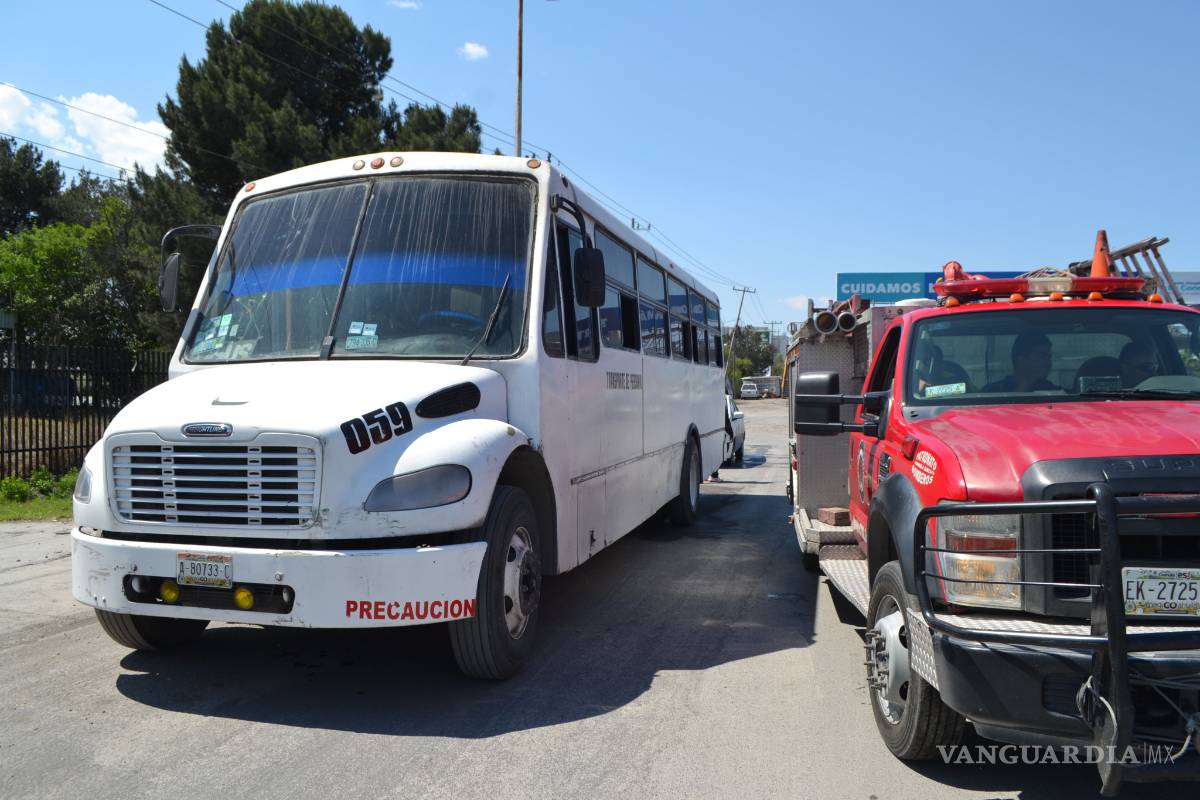 Arden las balatas en viaje de estudio