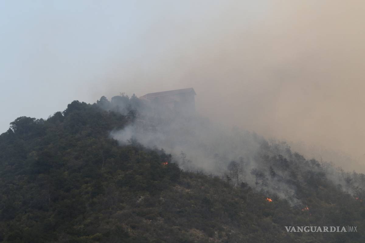Nuevo León en alerta por avance de incendio de Arteaga