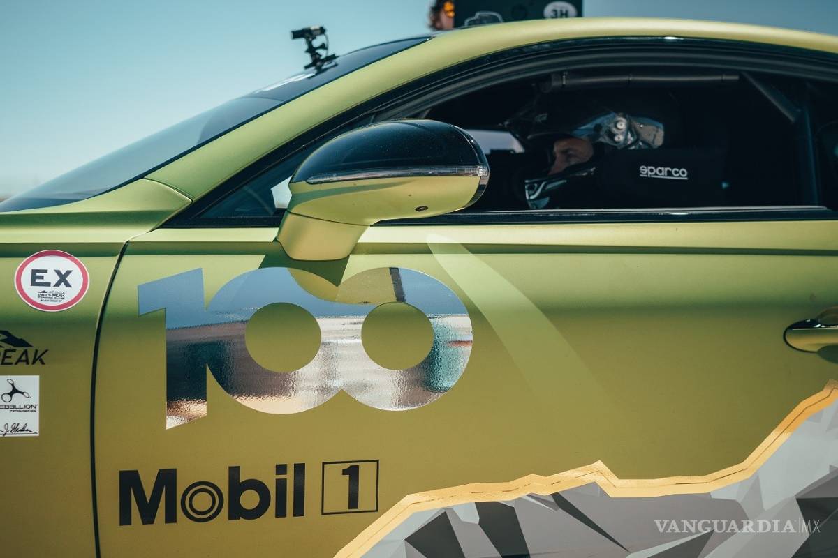 $!Bentley Continental GT conquista Pikes Peak y pulveriza el récord anterior