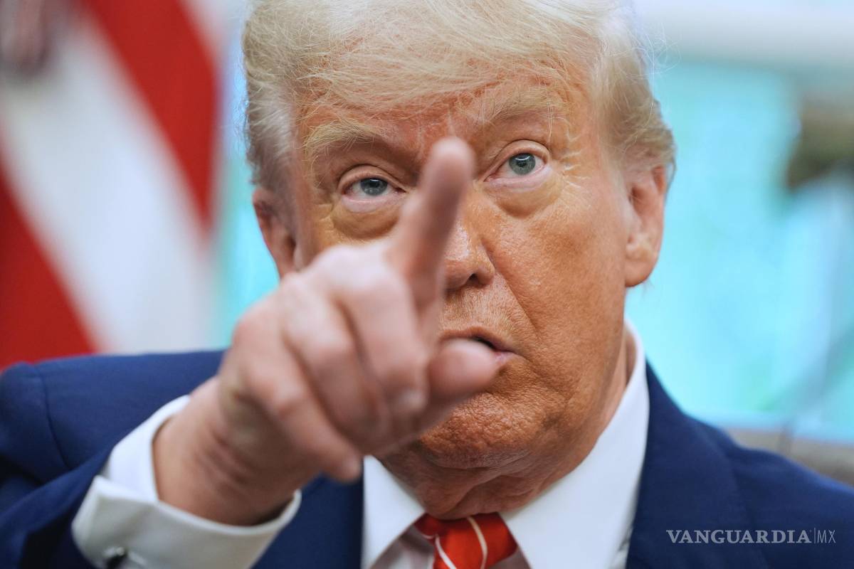 $!Donald Trump está finalizando un memorando presidencial para “acabar con las remesas” enviadas por personas que están en Estados Unidos sin autorización.