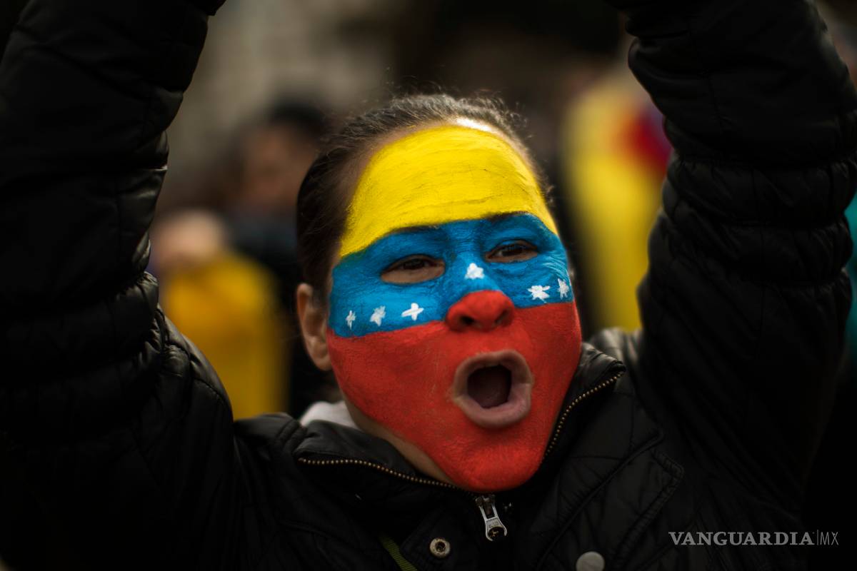 $!Los venezolanos salen a las calles de todo el país para exigir la renuncia de Nicolás Maduro