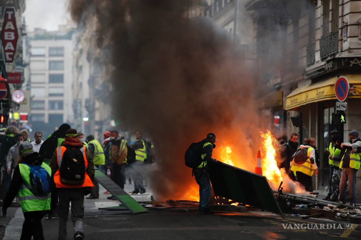 Violentos incidentes en París durante protesta por “gasolinazo”