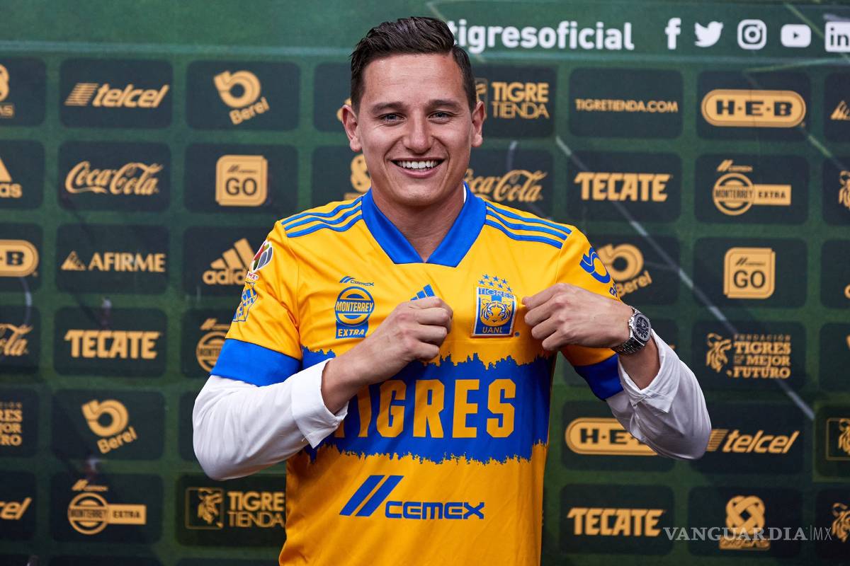 El 'Volcán' y la afición Tigre da cálida bienvenida a Florian Thauvin