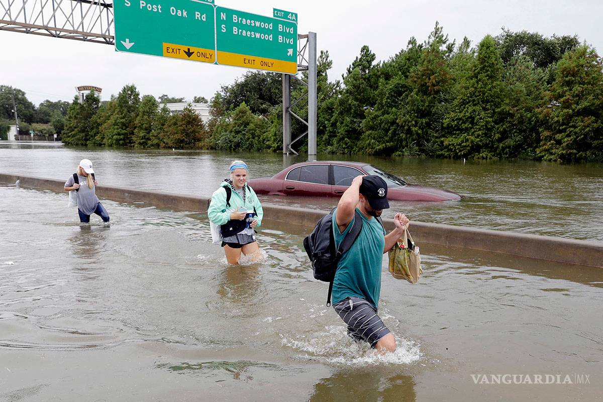 $!Vapulea ‘Harvey’ con lluvias históricas en Houston