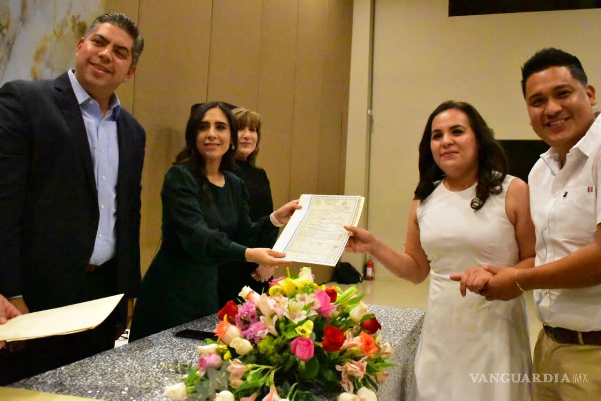 $!Se casan 98 parejas en Monclova durante bodas comunitarias