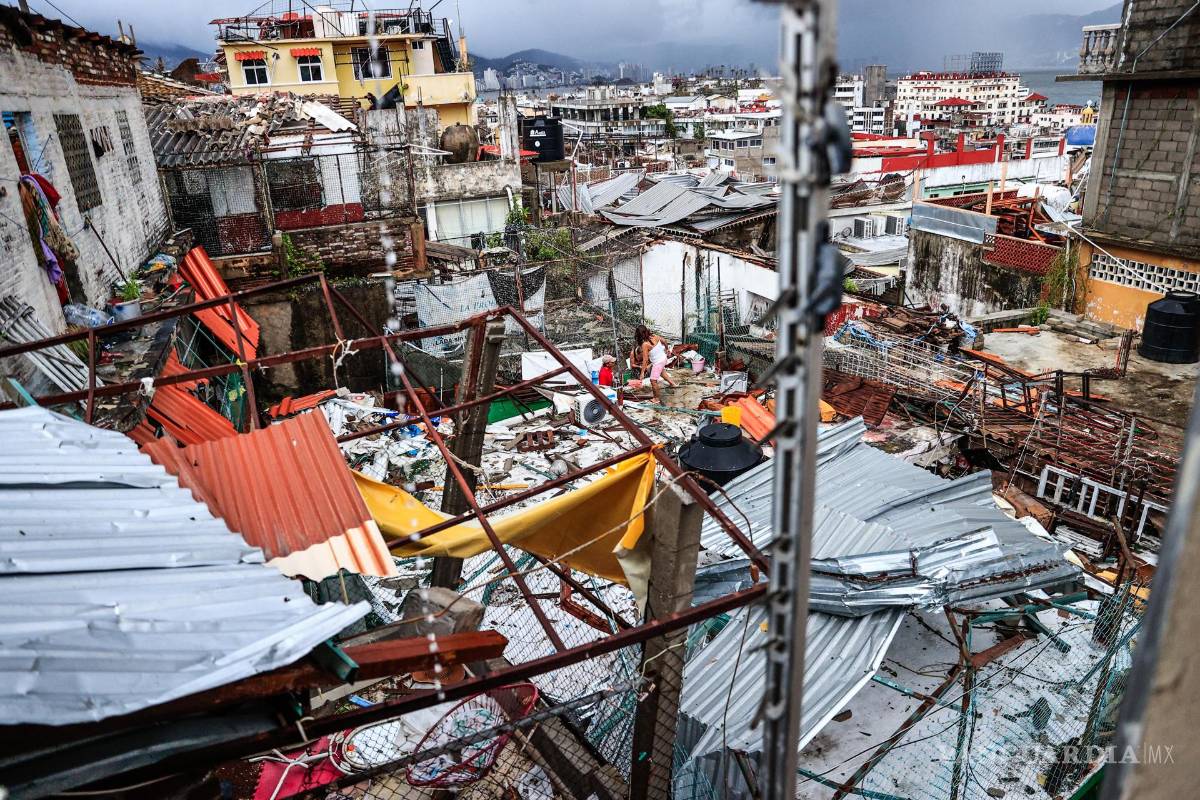 $!Fotografía de viviendas afectadas por el huracán Otis en el balneario de Acapulco, en el estado de Guerrero, México.