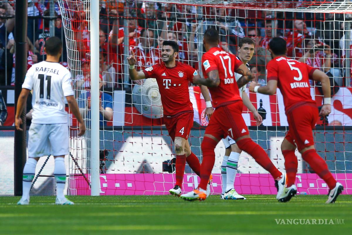 $!El 'Atleti yo te amo' invade Múnich y deja al Bayern local en minoría