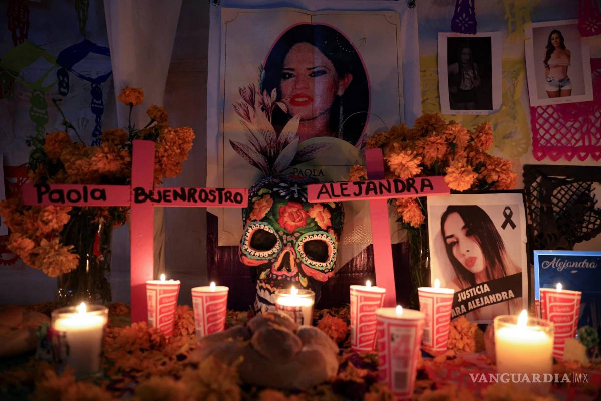 Mujeres trans recuerdan a compañeras fallecidas en el Día de Muertos en la CDMX