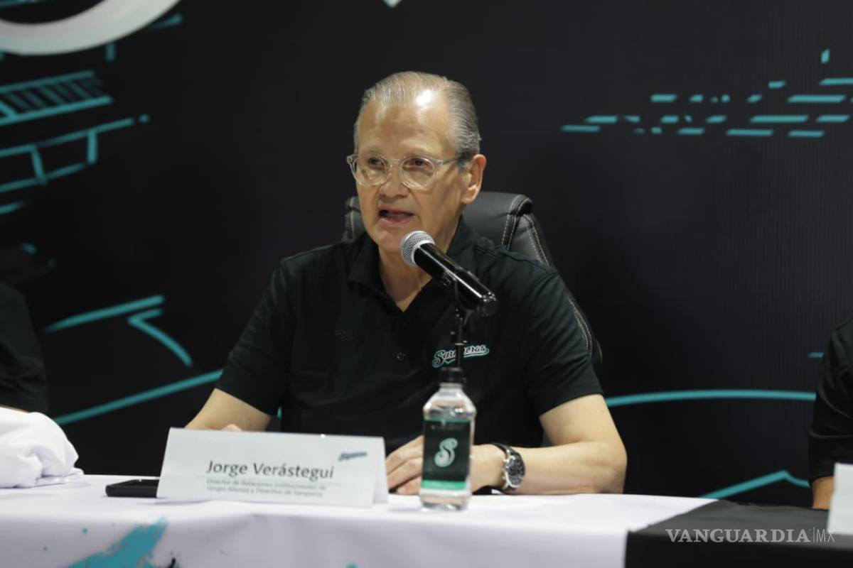 $!Durante la conferencia se anunciaron las mejoras al Estadio Francisco I. Madero, que incluyeron nuevo pasto sintético y renovación de butacas.