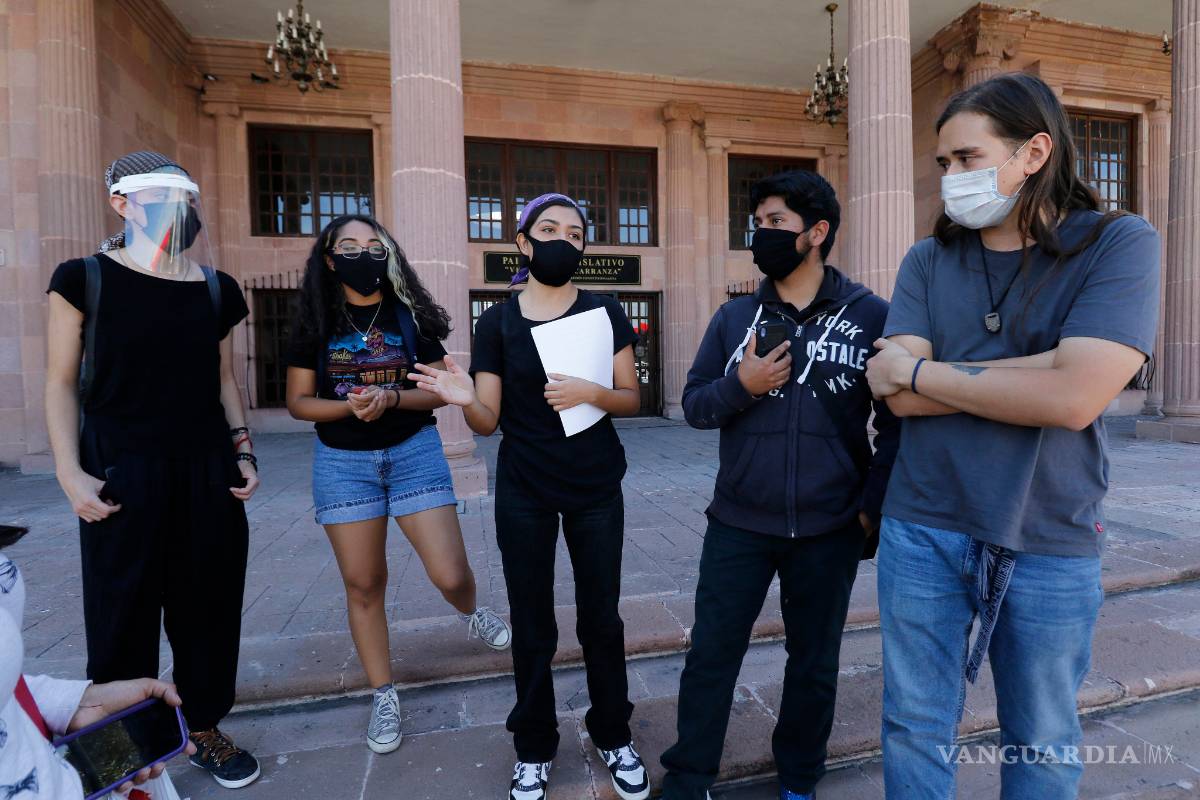 Universitarios de Saltillo exigen que 10% del PIB vaya a educación pública