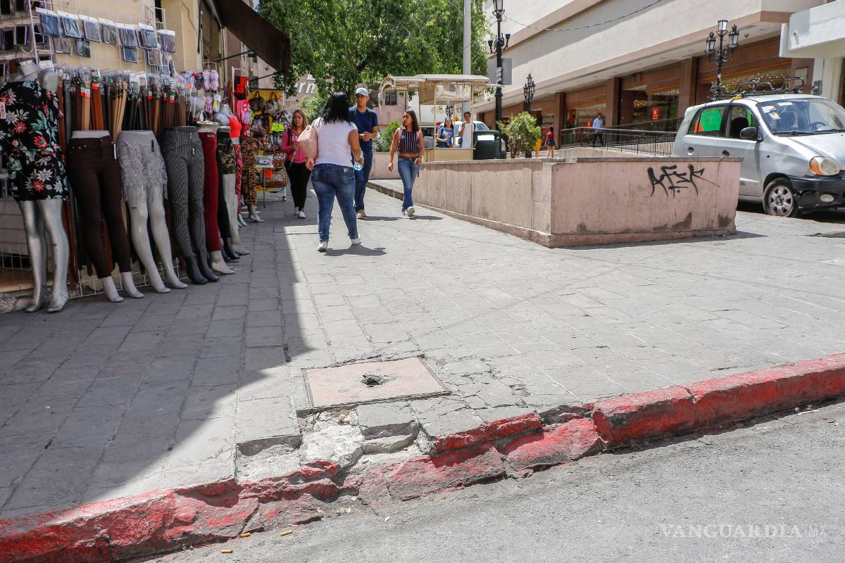 Abbott, calle que da pena en el Centro Histórico de Saltillo